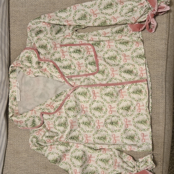 Pink and Green Holiday Print Shorts - Picture 4 of 6